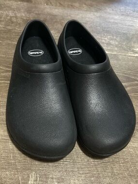Crocs Black Slip-Resistant Clog Soles